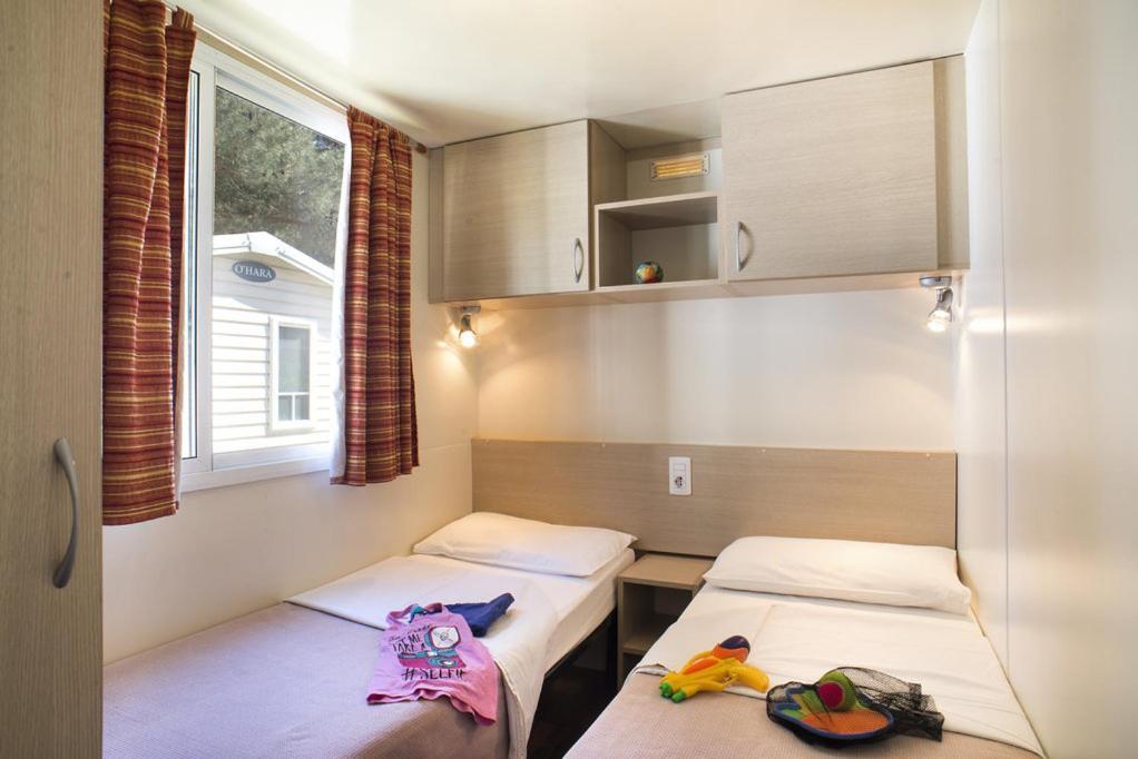 Lux Camp - Mobile Homes In Bi Village Фажана Экстерьер фото