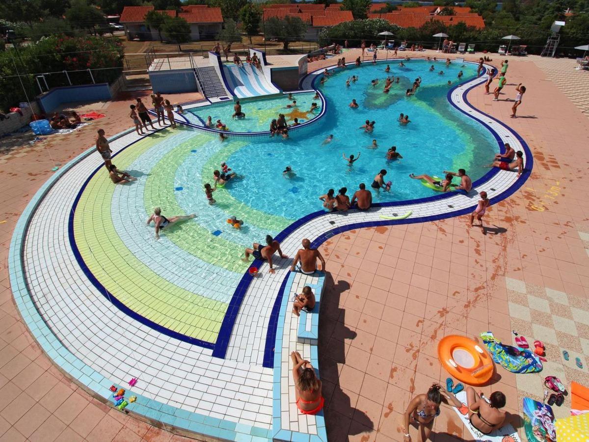 Lux Camp - Mobile Homes In Bi Village Фажана Экстерьер фото