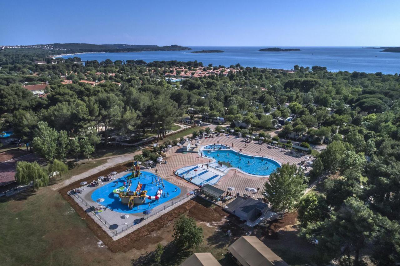 Lux Camp - Mobile Homes In Bi Village Фажана Экстерьер фото