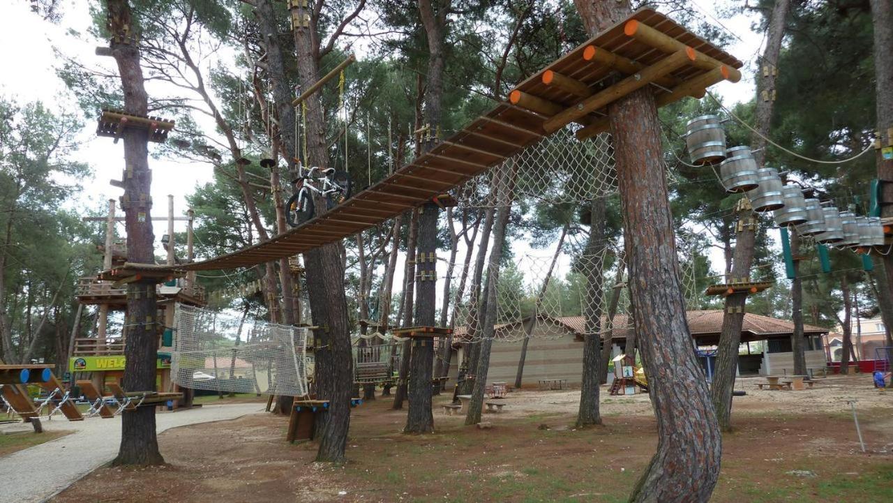 Lux Camp - Mobile Homes In Bi Village Фажана Экстерьер фото