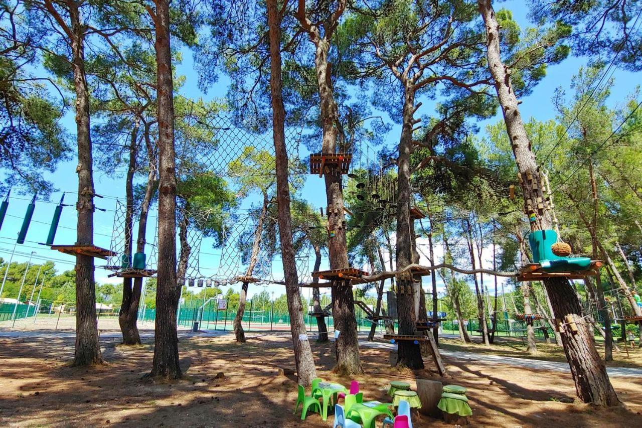 Lux Camp - Mobile Homes In Bi Village Фажана Экстерьер фото