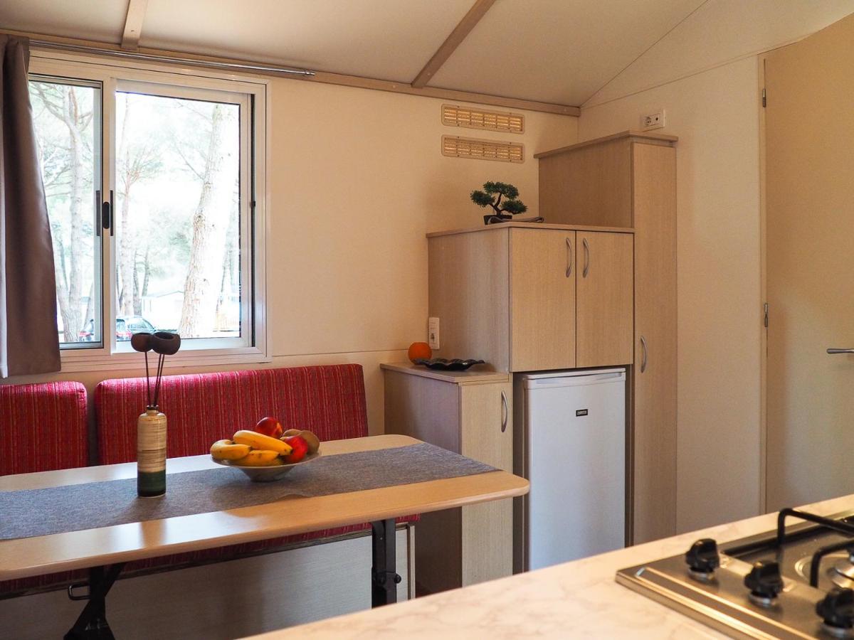 Lux Camp - Mobile Homes In Bi Village Фажана Экстерьер фото