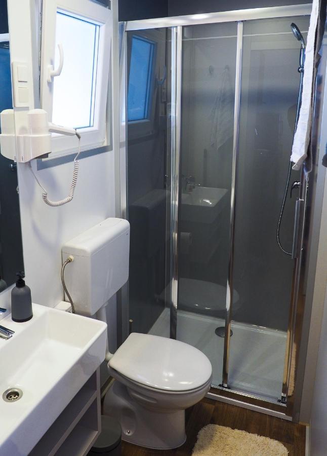 Lux Camp - Mobile Homes In Bi Village Фажана Экстерьер фото